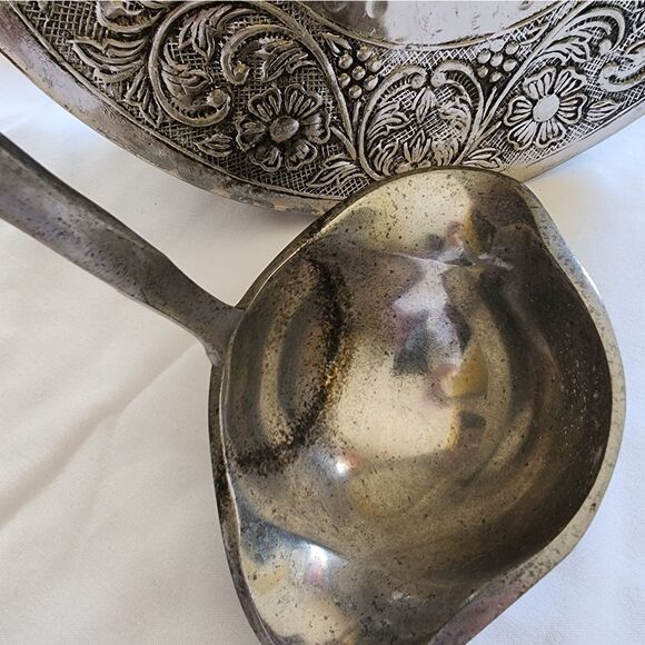 Large Pewter Ladle Punch, Stew, Gumbo, Soup, Decor - Picture 7 of 13